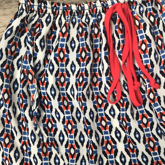 Shorts - Picture 2 of 5